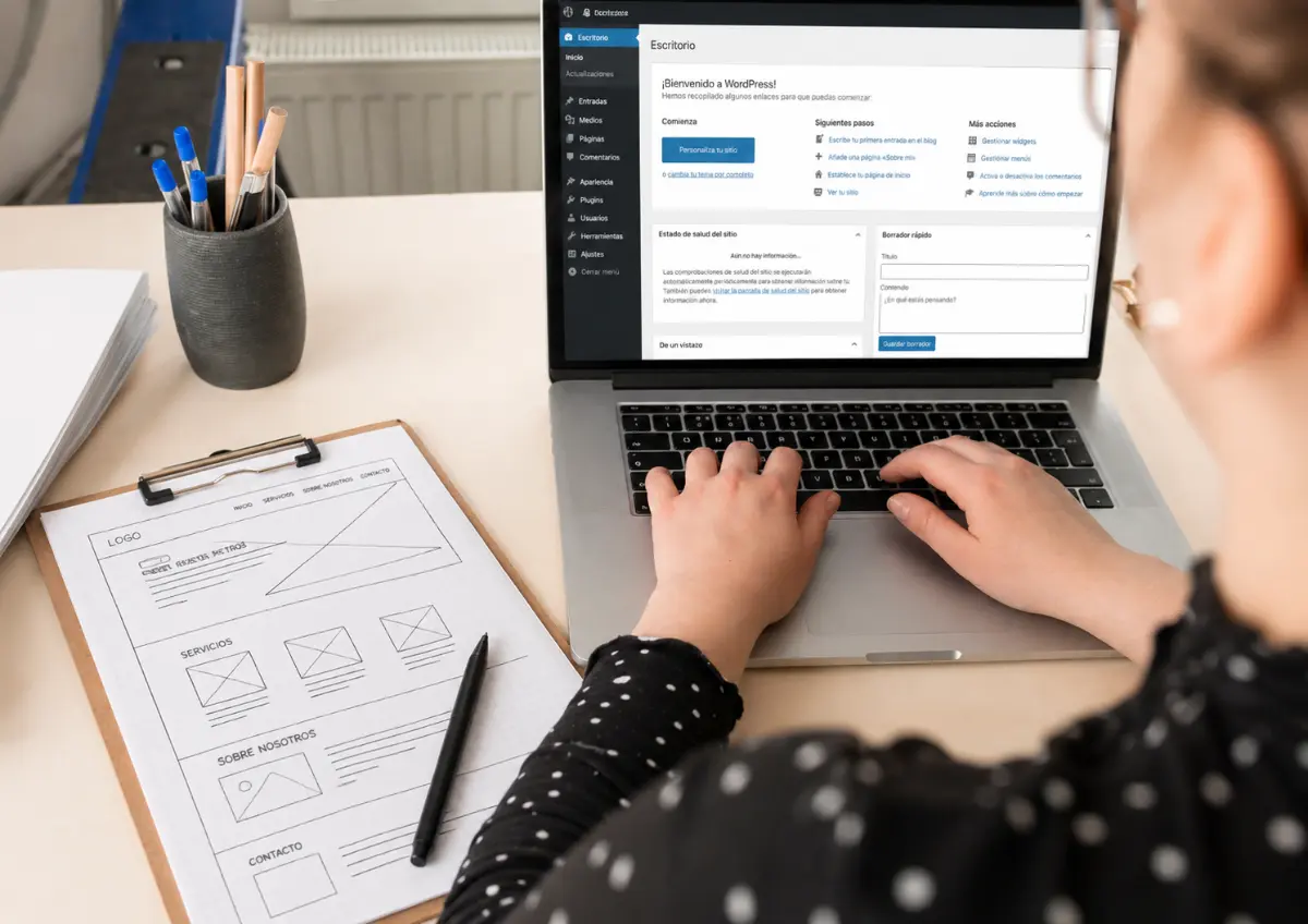 Boceto inicial para planificar una página web profesional